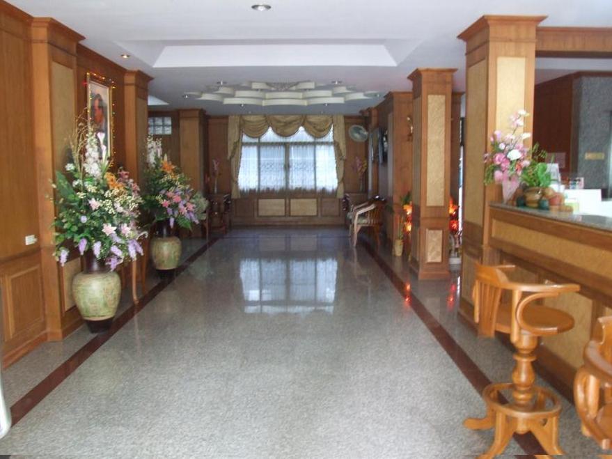 Veerasuda Condotel Ratchaburi エクステリア 写真
