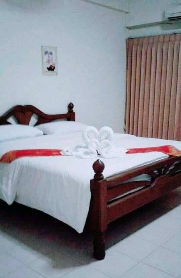 Veerasuda Condotel Ratchaburi エクステリア 写真